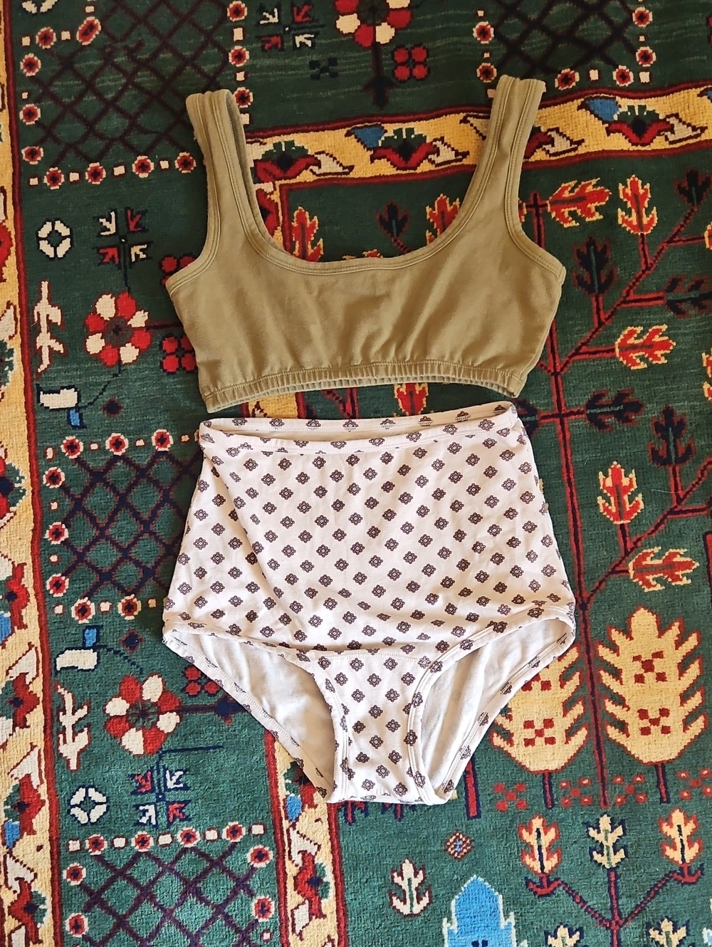 ARQ Sleep Set Olive Scoop Bralette with Ivory Printed High-Waist Briefs